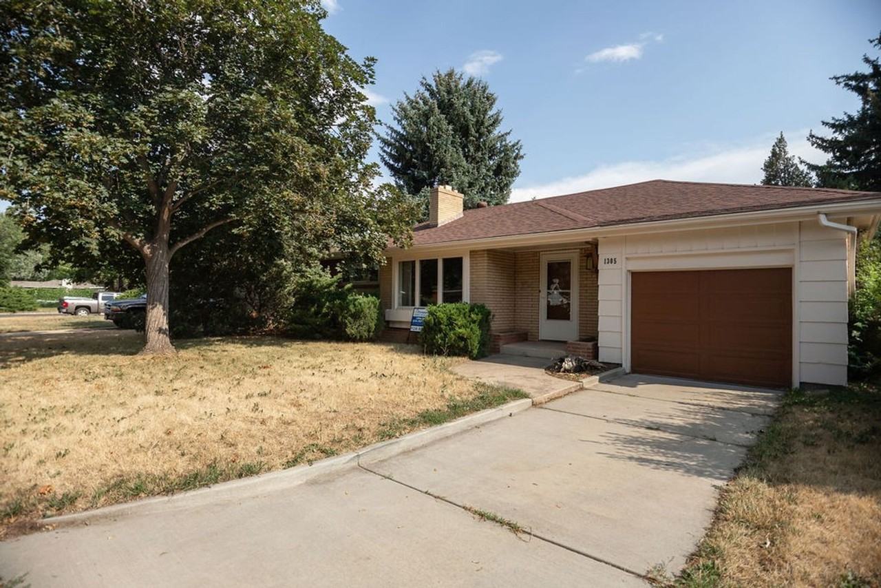 1305 W Myrtle St - Photo 2 of 24