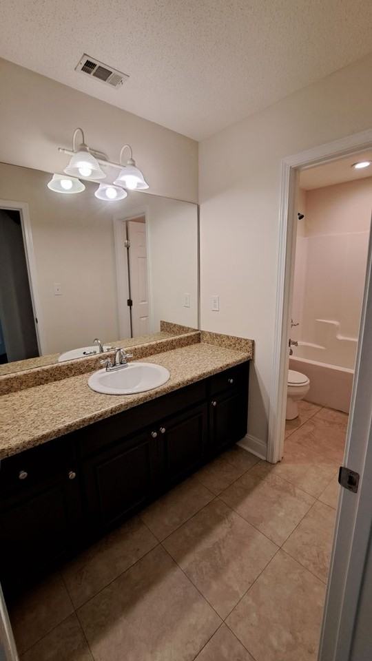 1240 Askew Dr Ne - Photo 3 of 13