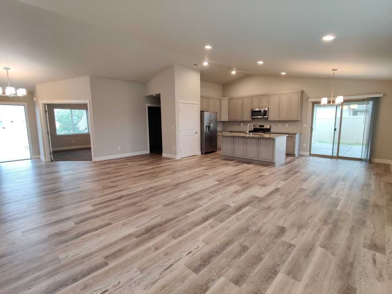 8209 Coldwater Dr - Photo 2 of 15