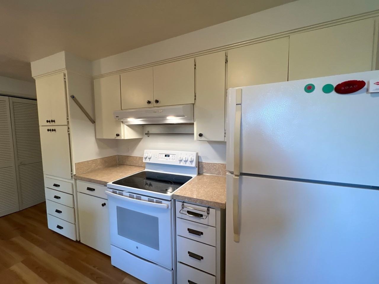 3355 Montebello Avenue - Photo 4 of 31