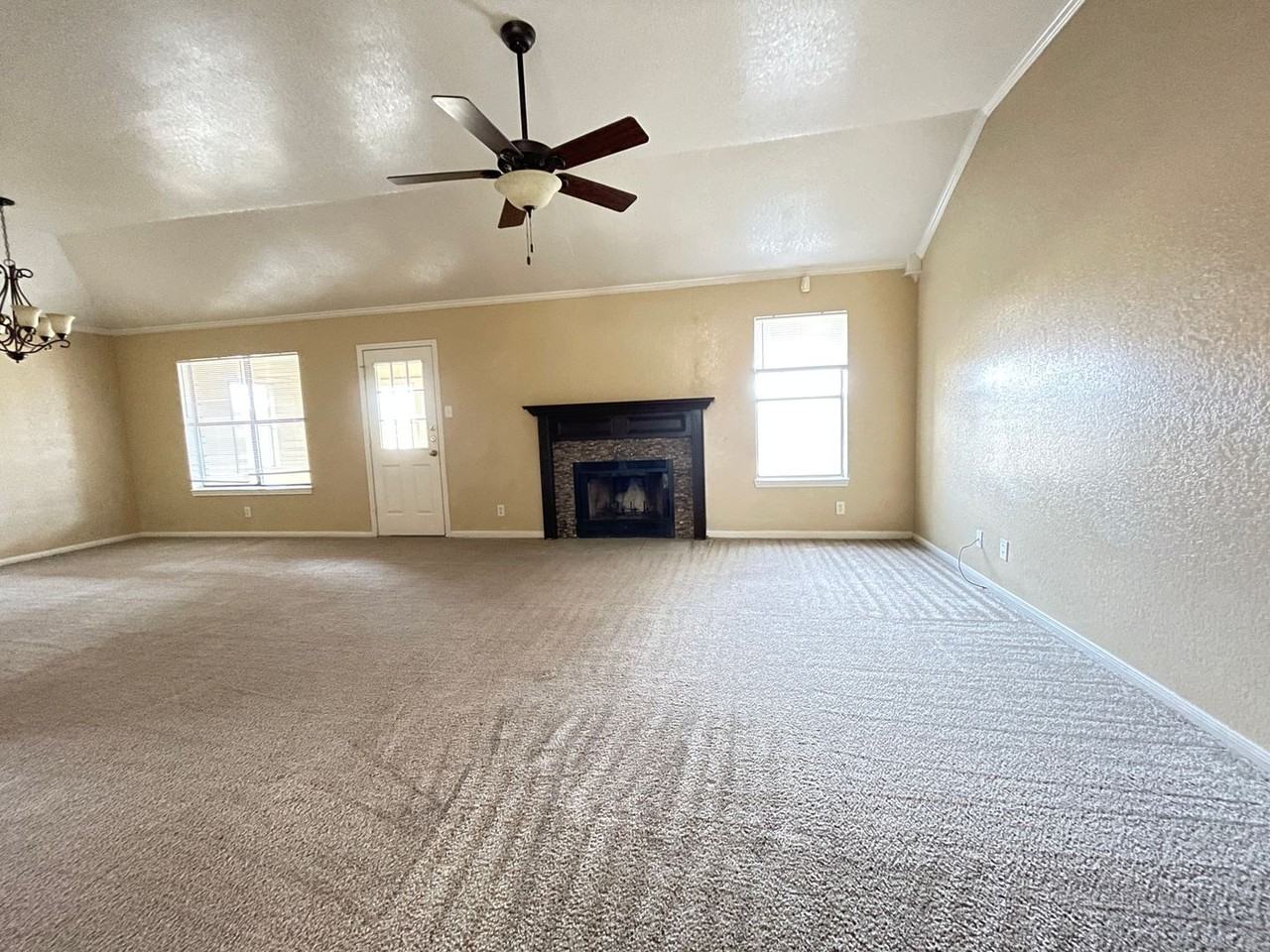 4904 James Loop - Photo 2 of 21