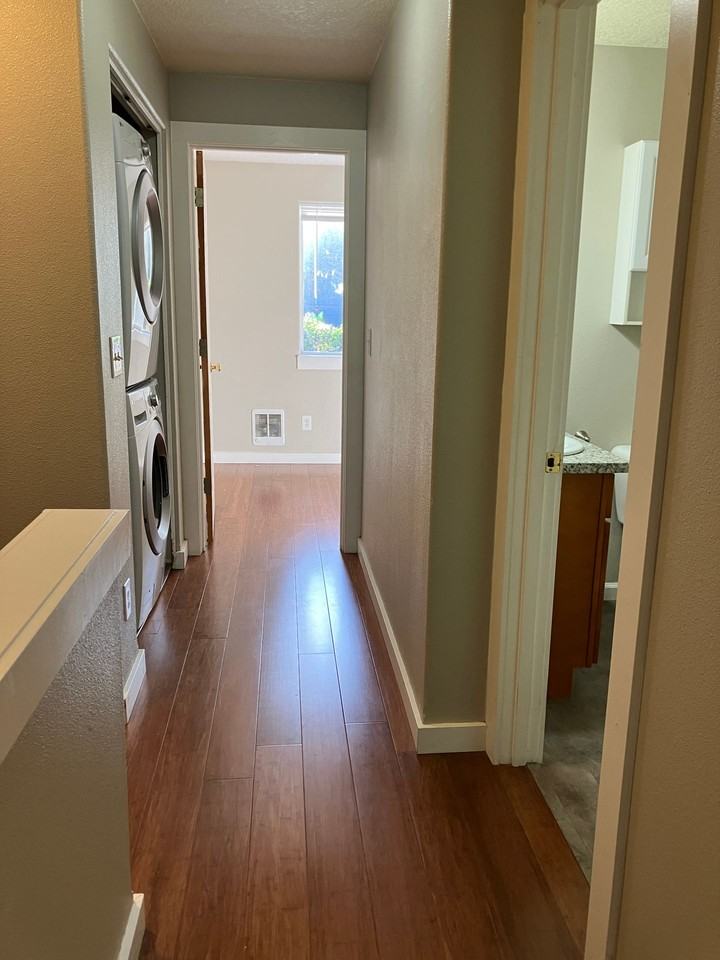 3924 & 3920 SE Gladstone St - Photo 6 of 7