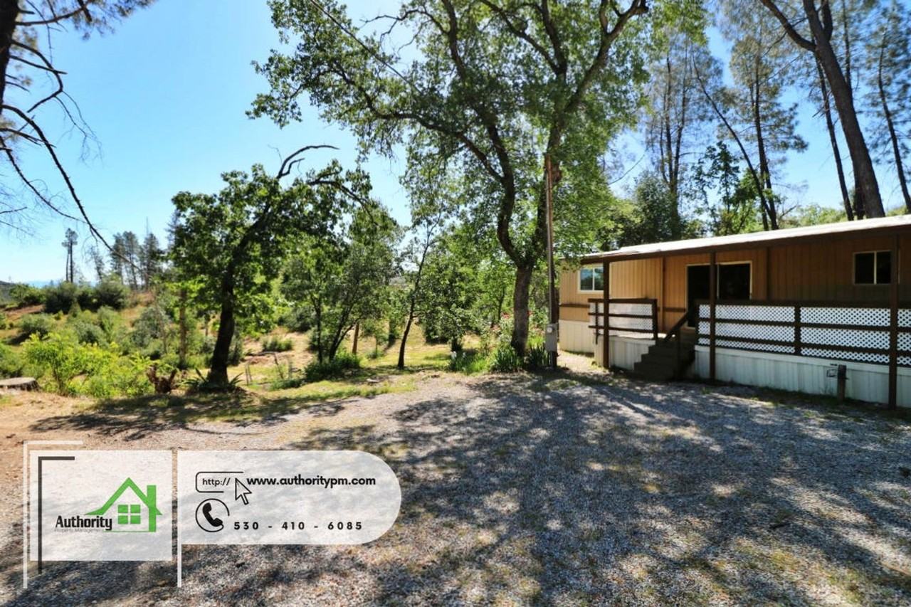 15095 Rock Creek Rd - Photo 2 of 39