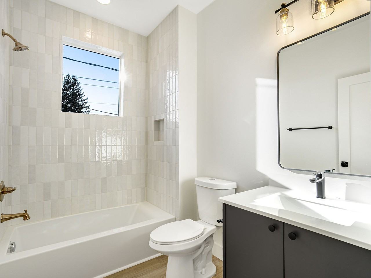 1 MONTH FREE RENT! BRAND NEW 2BD/2.5B High - Photo 3 of 33