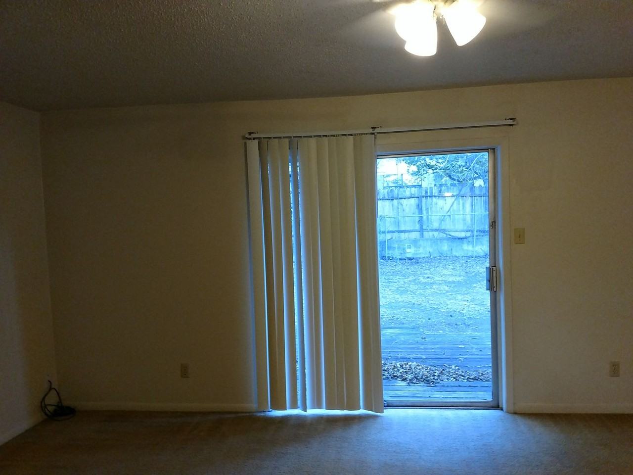 1104 Cummings Ave - Photo 4 of 18