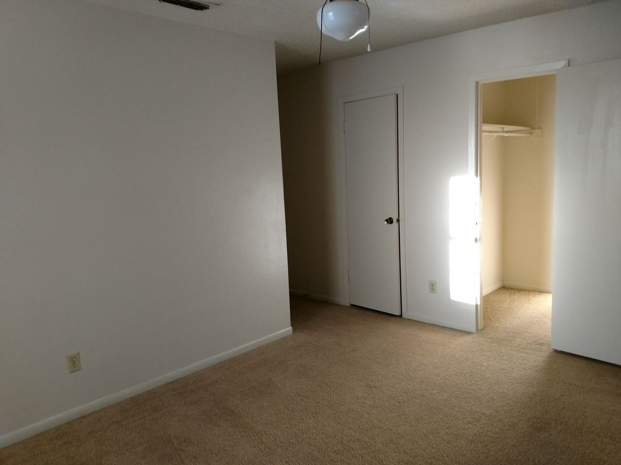 1104 Cummings Ave - Photo 5 of 18