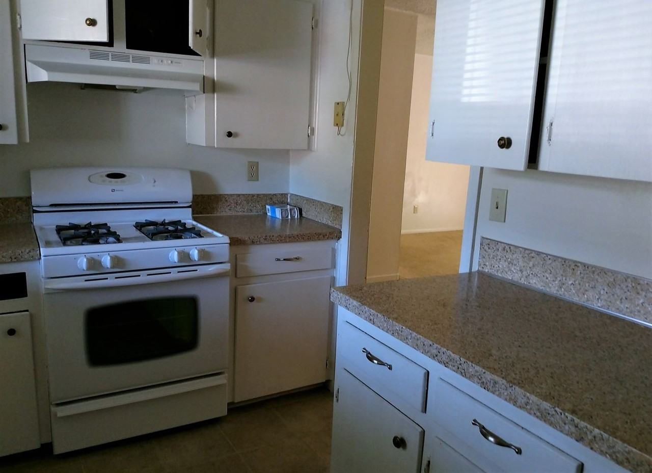 1104 Cummings Ave - Photo 7 of 18