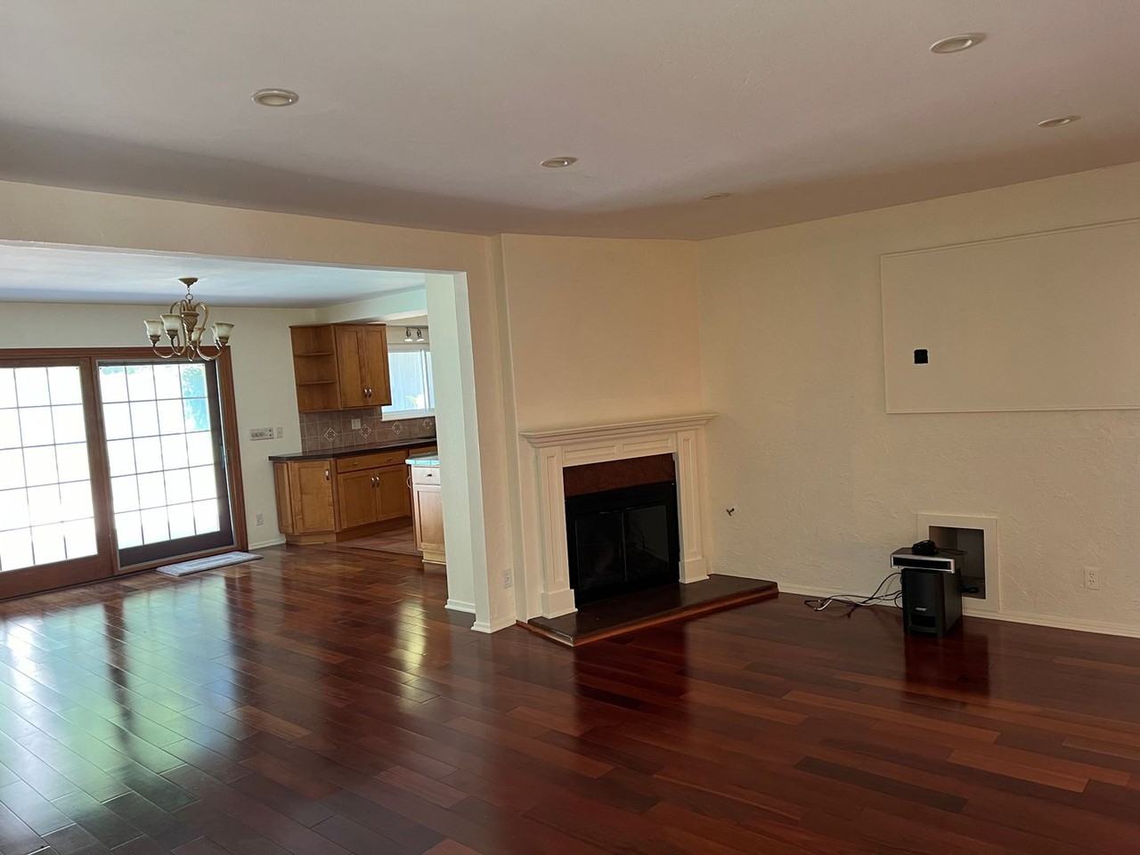 527 Windsor Ave - Photo 2 of 14