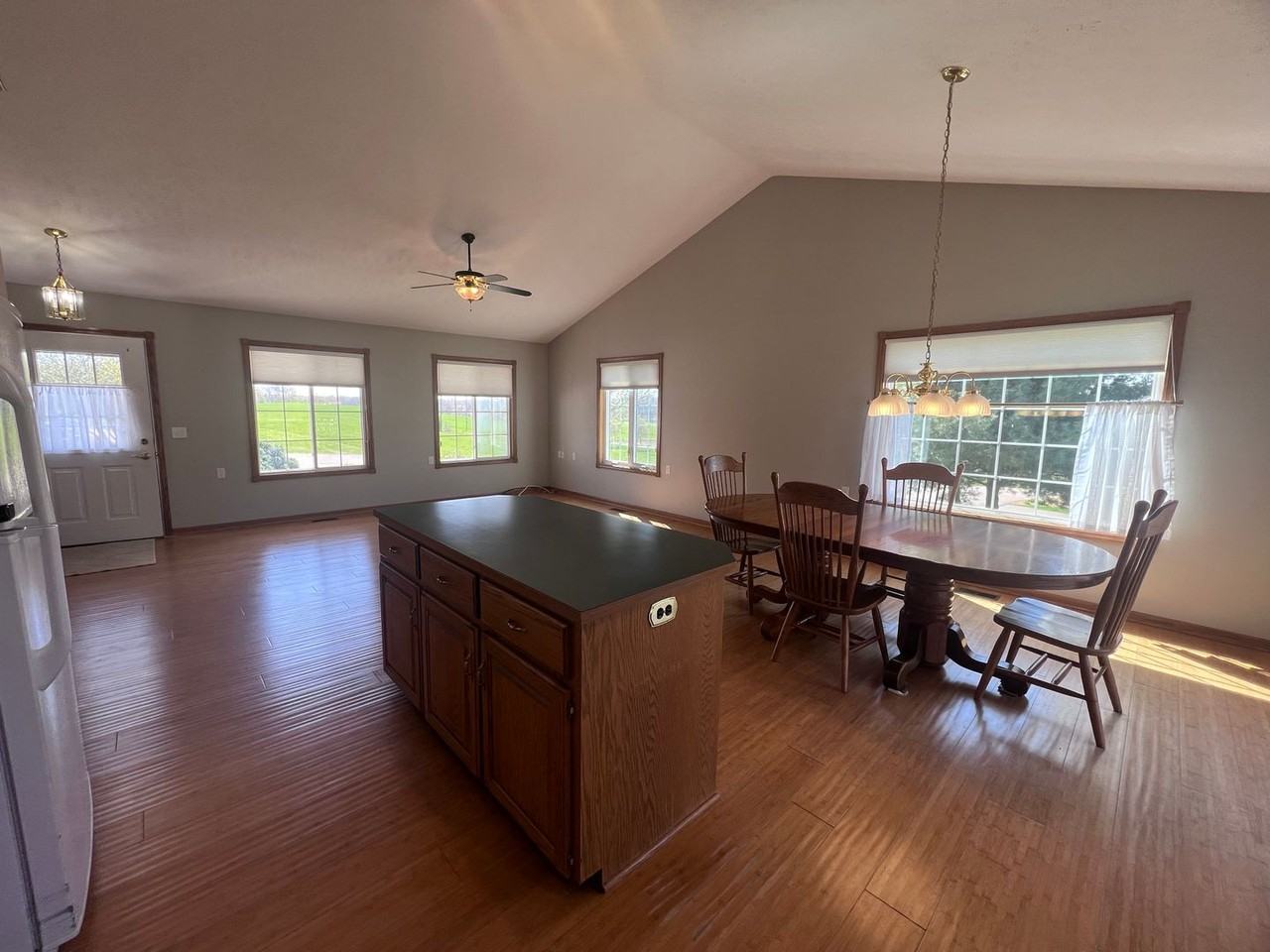 1325 20th Ave Sw - Photo 3 of 35