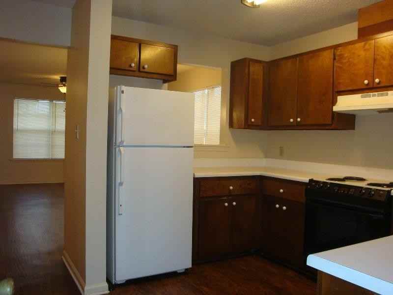 343 Brookfield Rd - Photo 5 of 17