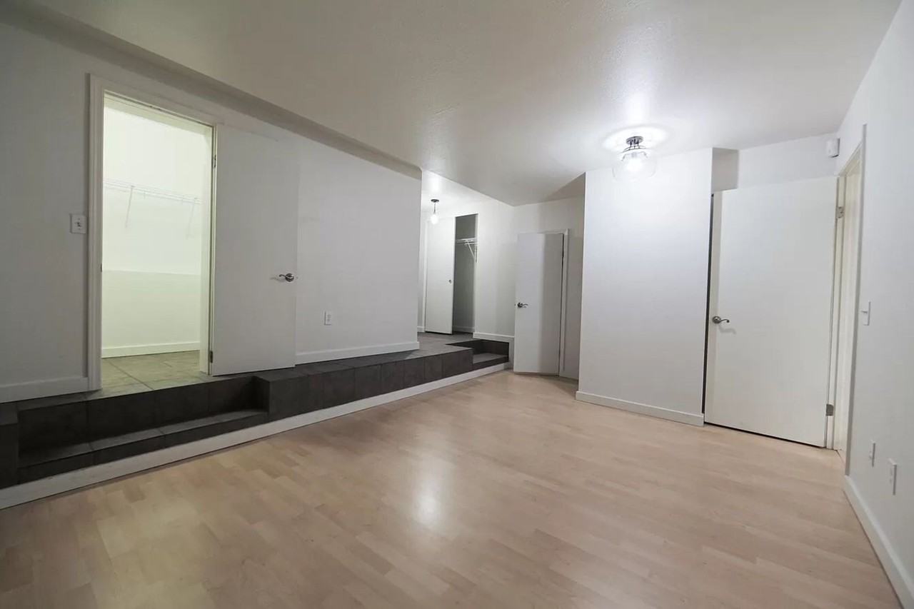 1526 Aurora Ave N #D - Photo 6 of 14