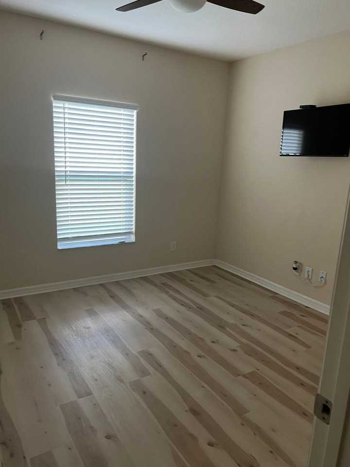 642 Andalusia Loop - Photo 6 of 35