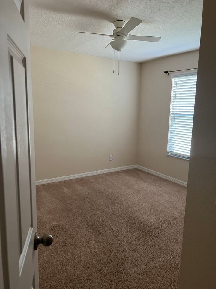 642 Andalusia Loop - Photo 7 of 35