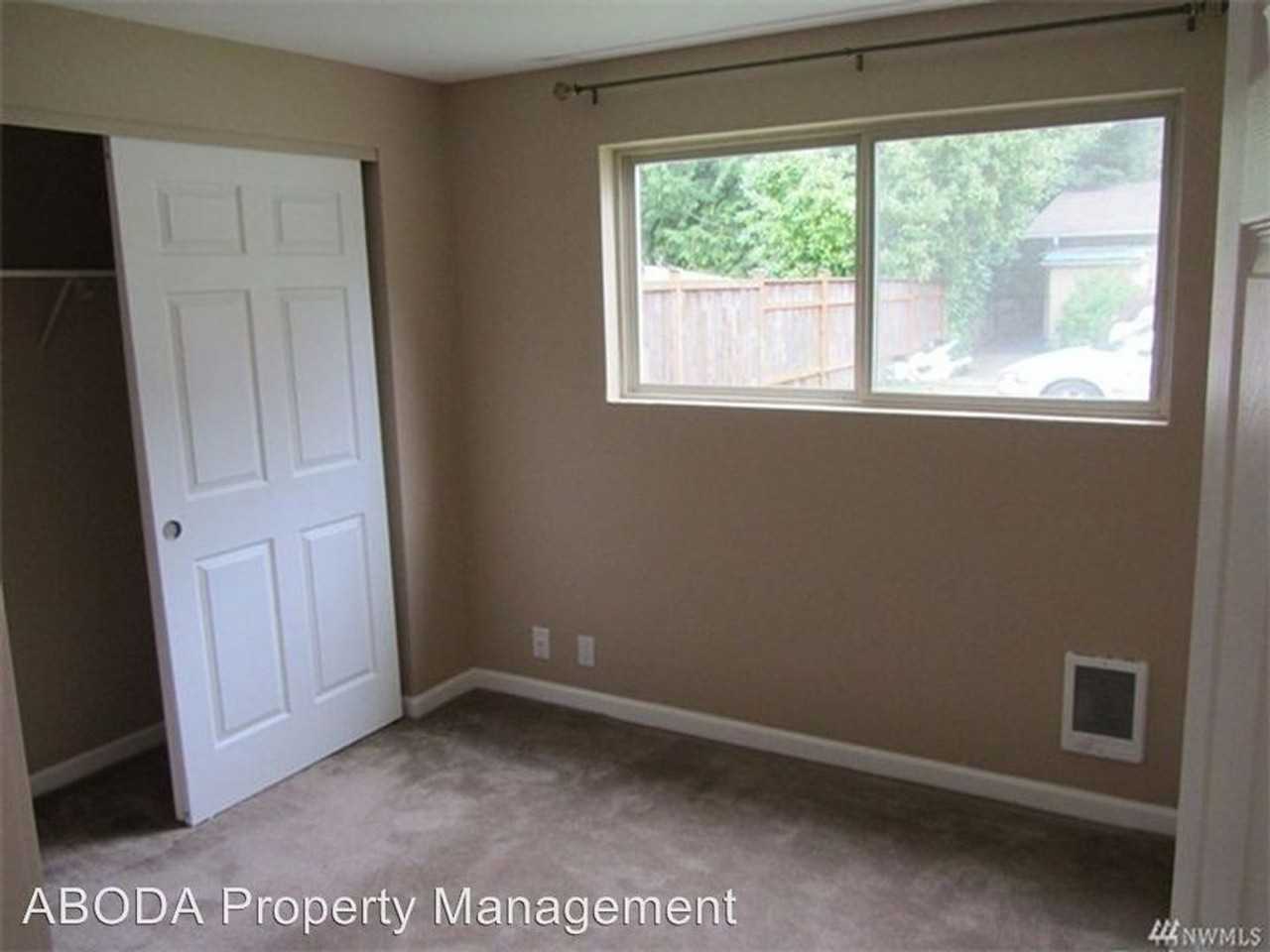 462 Front St N - Photo 2 of 8