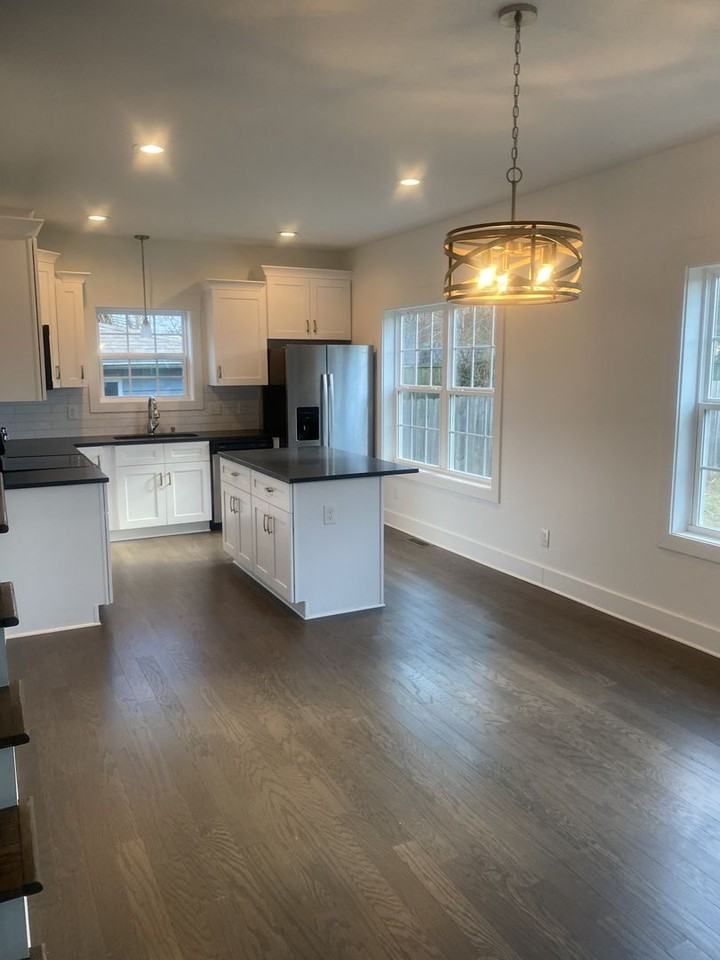 2409 Alameda St - Photo 6 of 14