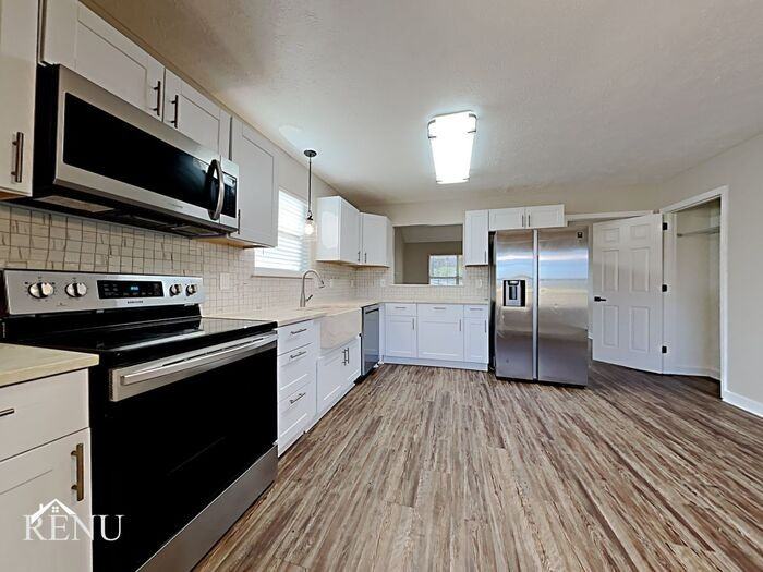 1527 Ocoee Trl - Photo 3 of 22