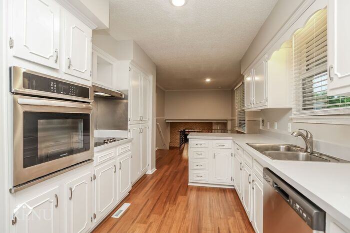 2613 Sailboat Ct - Photo 3 of 18