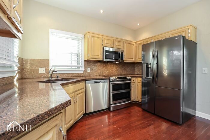 1229 Charlton Dr - Photo 3 of 18