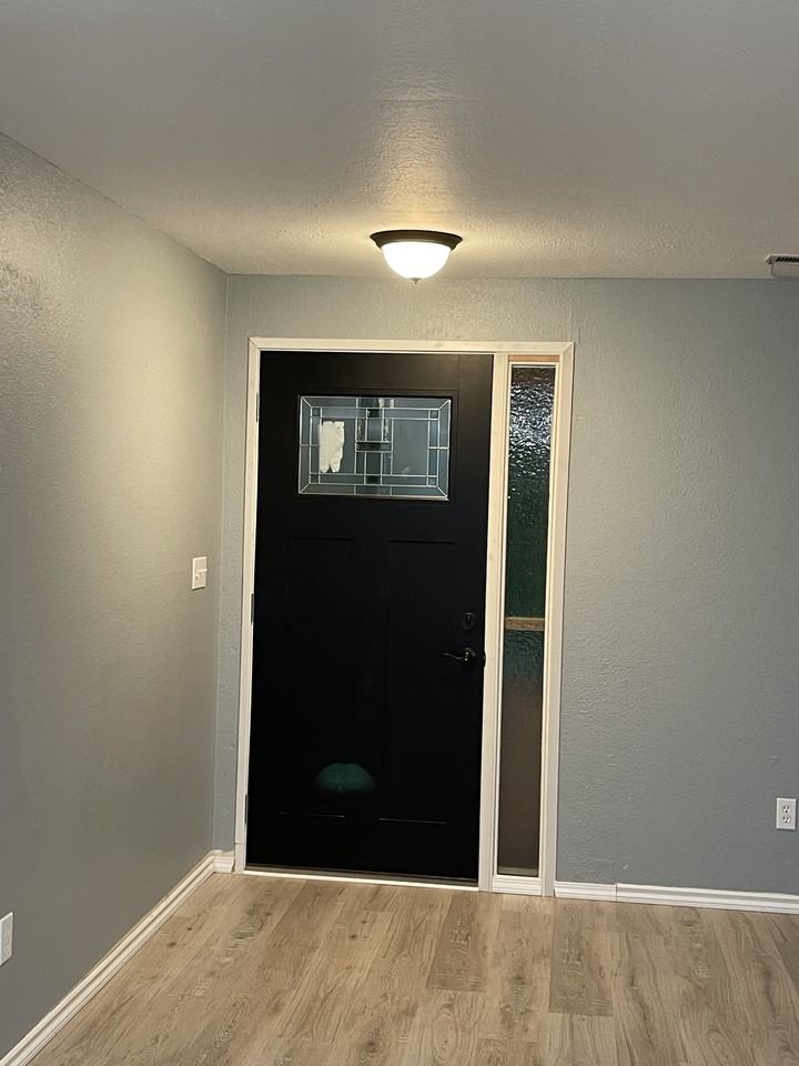 6330 Neylon Dr Sw #B - Photo 2 of 11