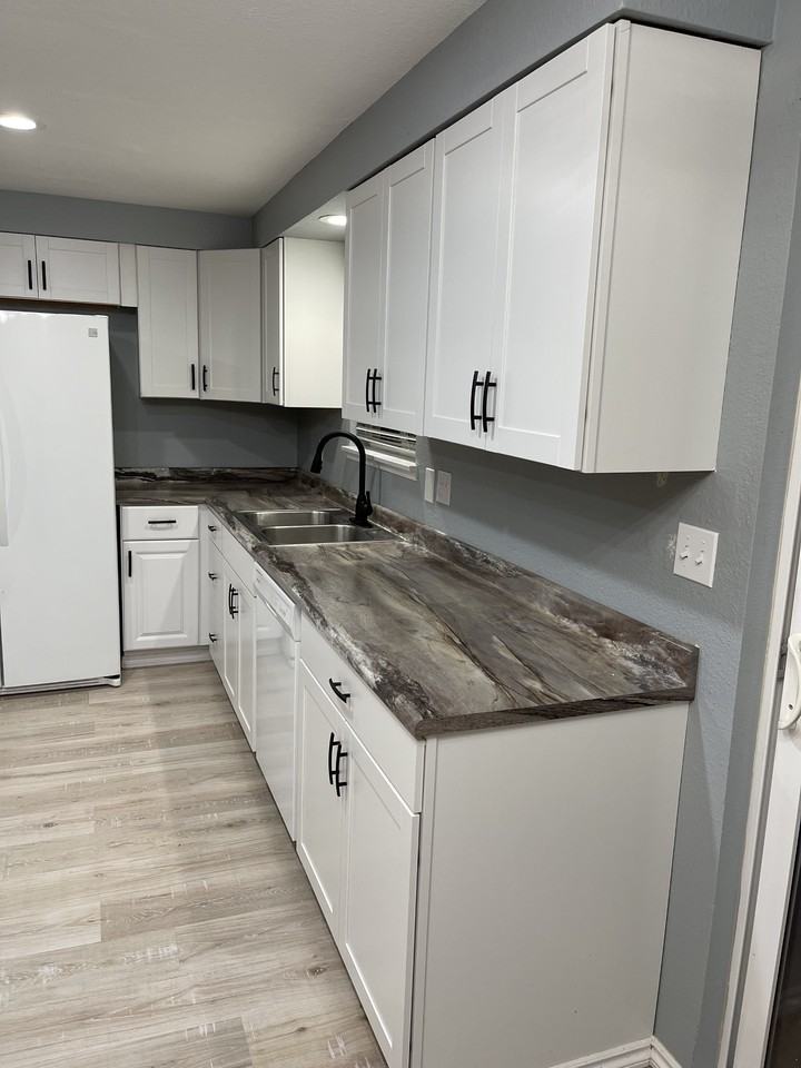 6330 Neylon Dr Sw #B - Photo 3 of 11