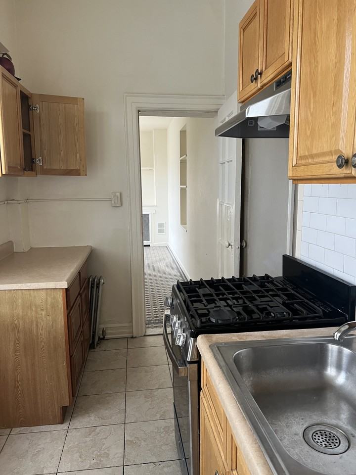 2734 Lurting Ave #NA - Photo 3 of 7