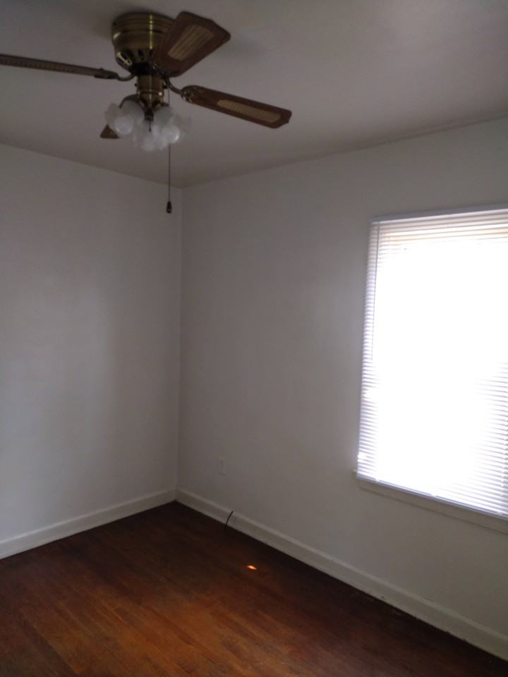 2030 Litchfield Ave #NA - Photo 3 of 8