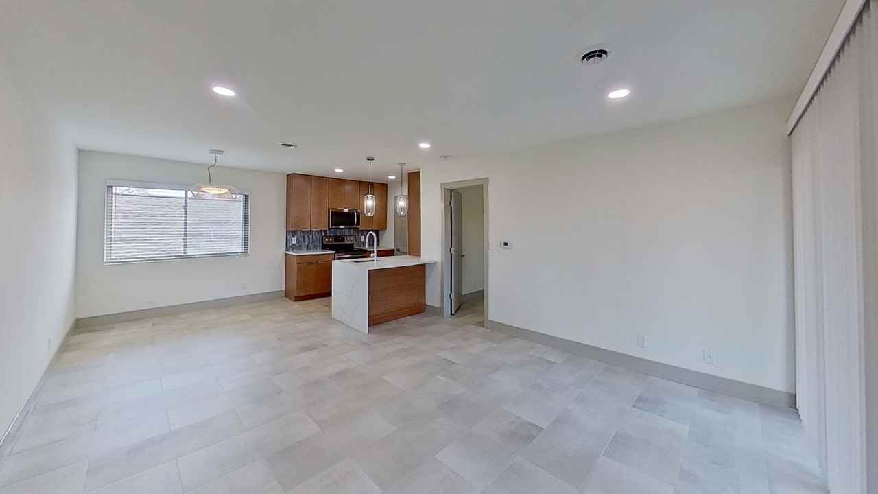 922 10th Ave #3 - Photo 3 of 11