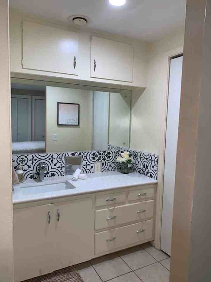 1100 NW 27th St. - Photo 7 of 9