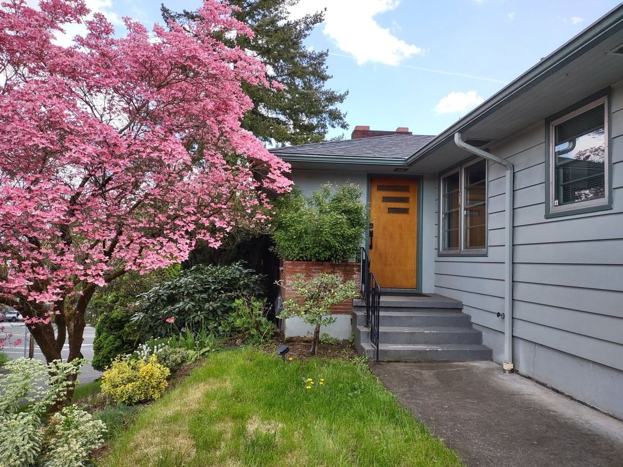 4434 Sw Valona Way - Photo 3 of 50