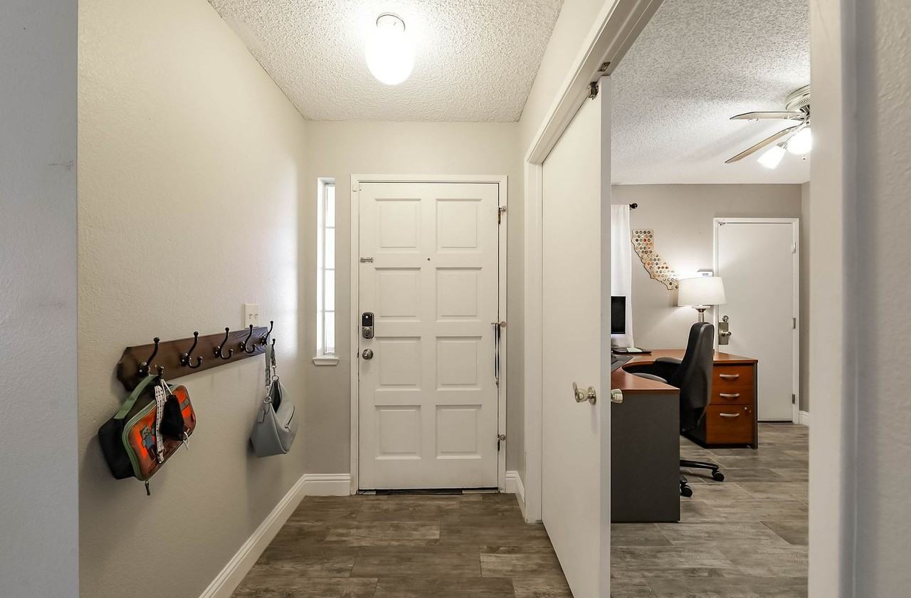 7921 Cold Spray Ct - Photo 5 of 22