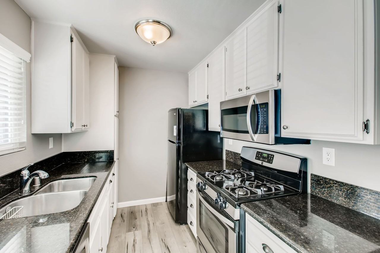 4256 Cherokee Ave #3 - Photo 6 of 11