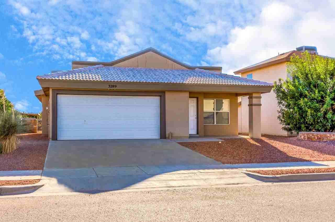 3289 Emerald Point Dr - Photo 2 of 27