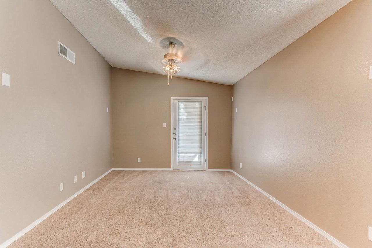 3289 Emerald Point Dr - Photo 6 of 27