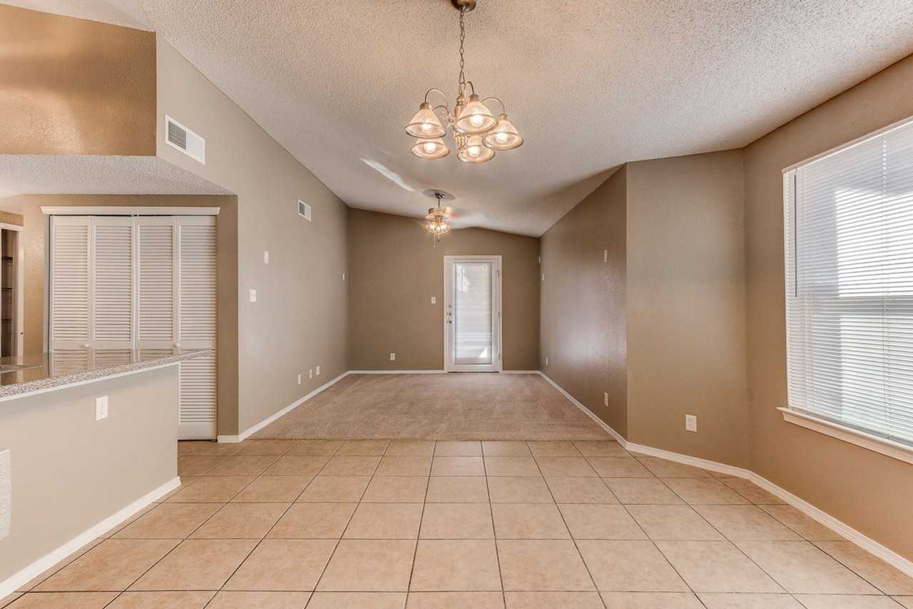 3289 Emerald Point Dr - Photo 7 of 27
