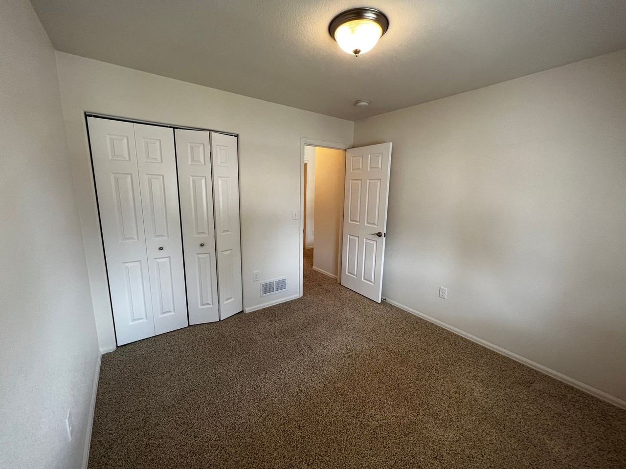 2214 Ballard Ln - Photo 7 of 42