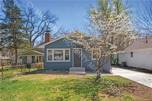 featured image of 307 E 79th Ter