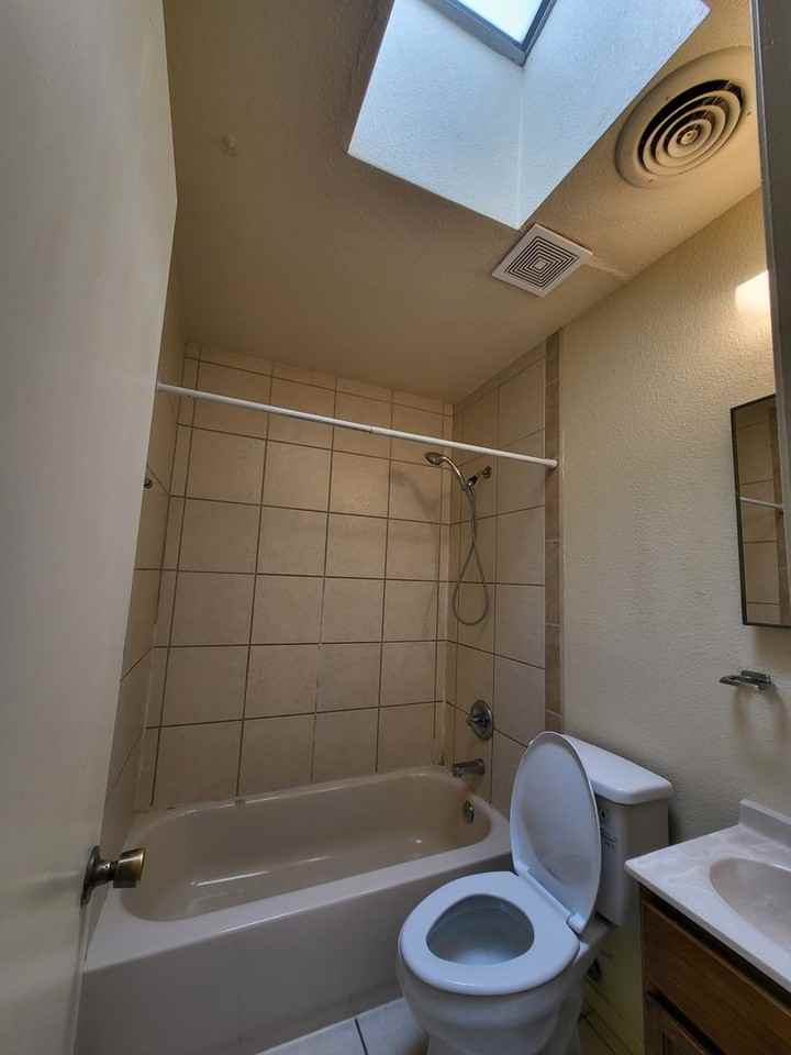 2503 Pecan Dr #C - Photo 5 of 6