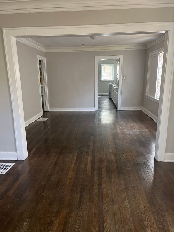 1849 E 68th St - Photo 3 of 15