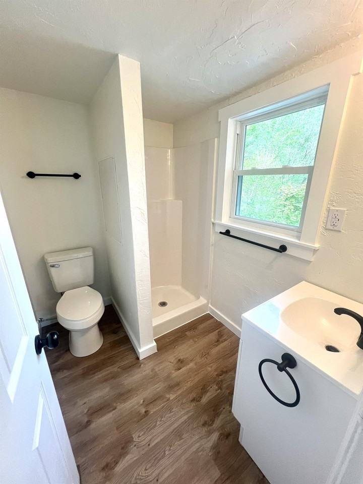 313 Brown Ave #1 - Photo 5 of 15
