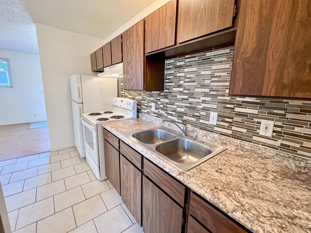 2114 N Campus Dr #2 - Photo 3 of 17