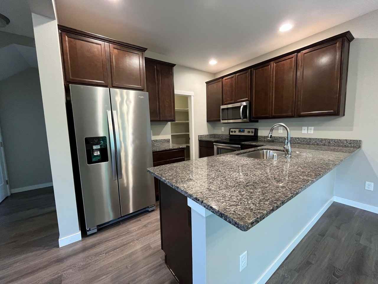 1611 Texas Street - Photo 4 of 23