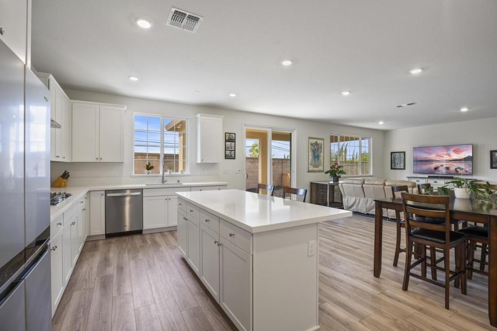 2521 Latour Ct - Photo 2 of 35