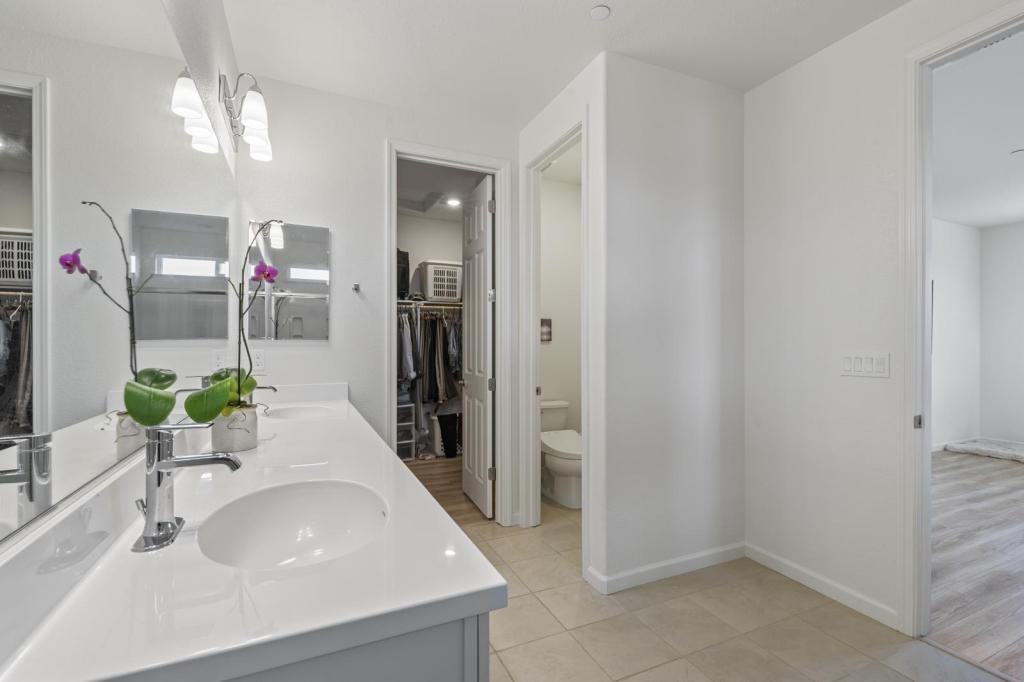 2521 Latour Ct - Photo 4 of 35