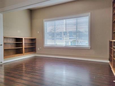 1225 S Phillippi St - Photo 5 of 7