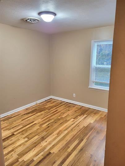 1225 S Phillippi St - Photo 7 of 7