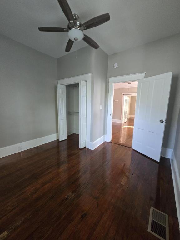 655 E Henry St - Photo 2 of 13