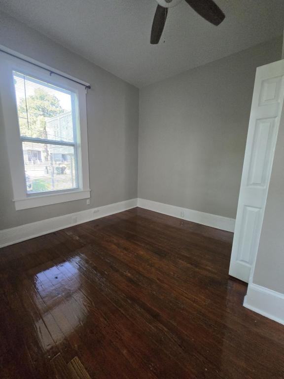 655 E Henry St - Photo 3 of 13