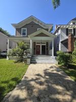 featured image of 653 E Henry St