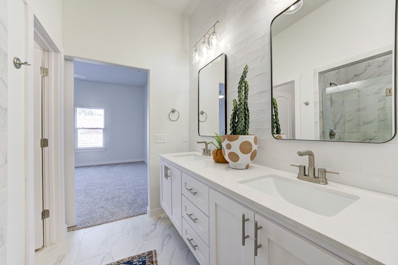 7901 Behr Dr - Photo 5 of 50
