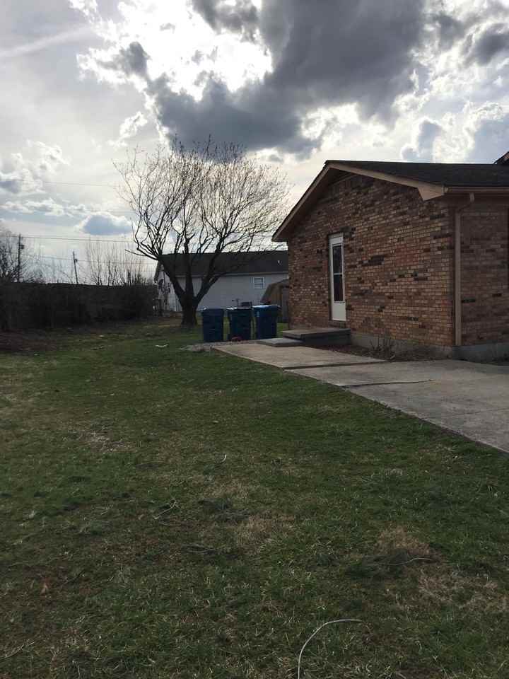 99 Poplar Dr - Photo 3 of 14